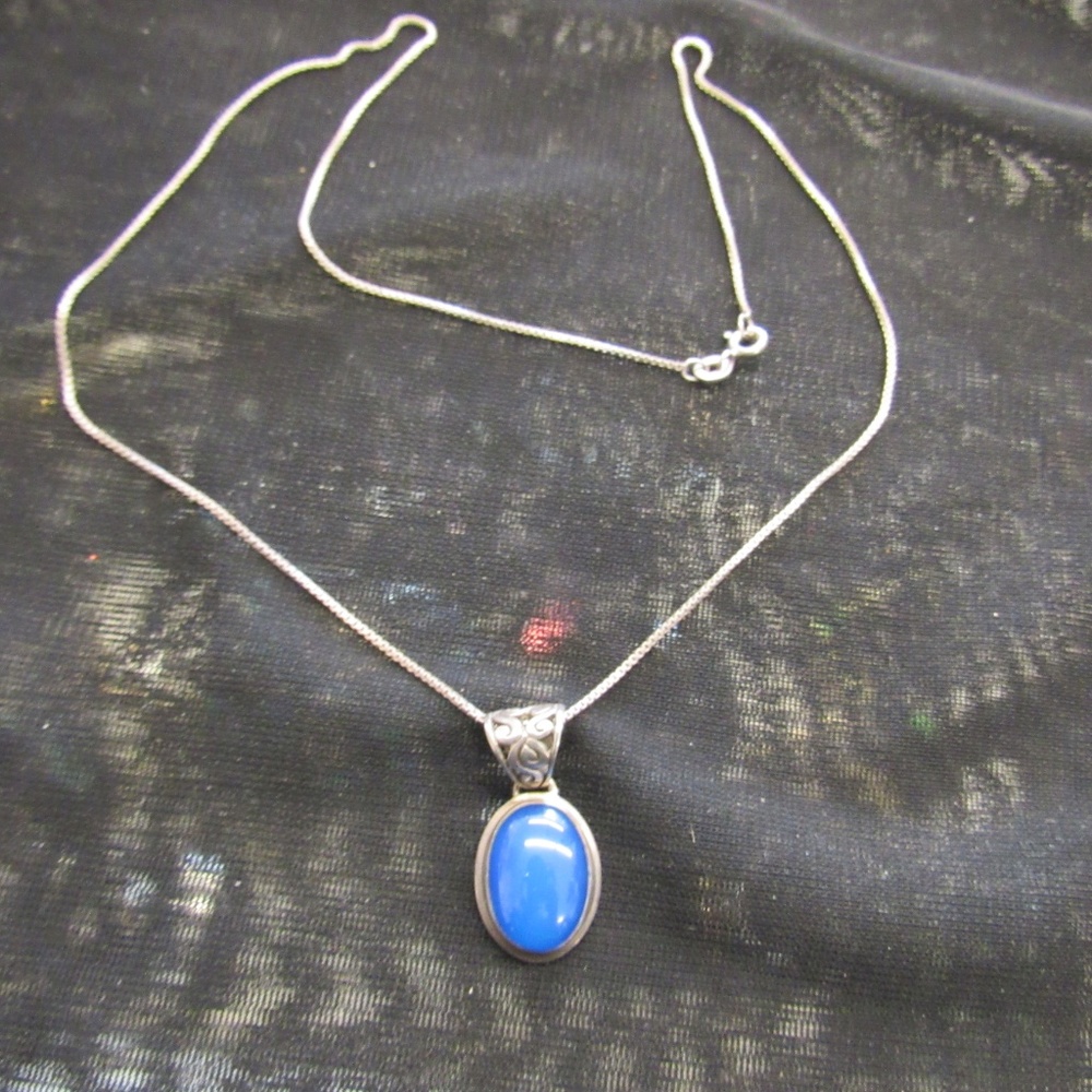 Vintage Blue Iolite and Silver Necklace